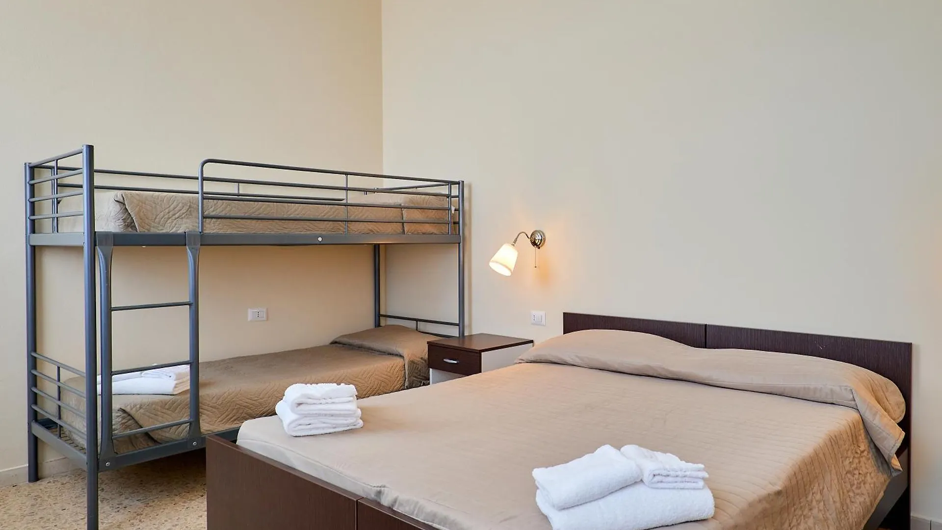Solee, Family Holidays & Hostelling Cesenatico Ιταλία