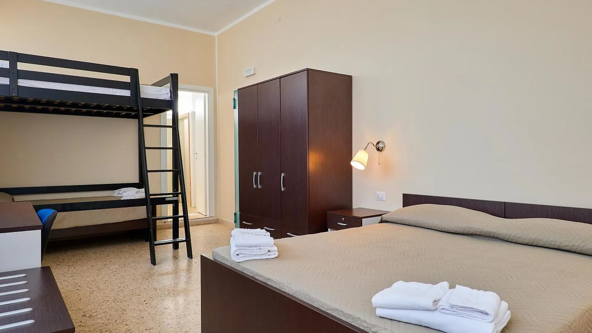 Solee, Family Holidays & Hostelling Cesenatico Ξενοδοχείο